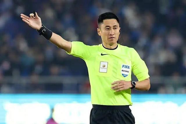 全运会男足U16组赛事裁判“高配” 马宁等名哨参与执法